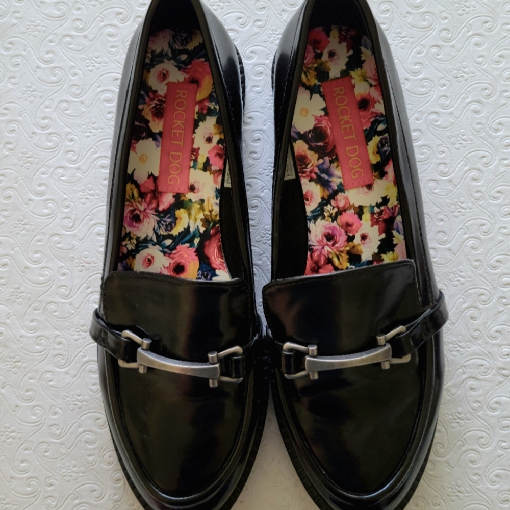 Rocket Dog Black Patent Leather Slip on Shoes  Loafers Womens Size 8.5 - Picture 1 of 10